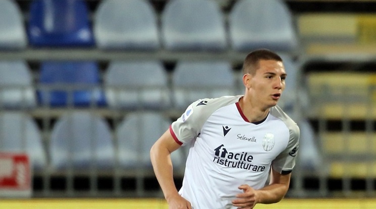 Антов може да продължи кариерата си в Аталанта