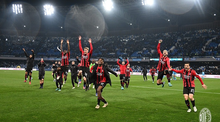 Милан триумфира в дербито с Наполи
