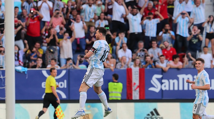 Меси наниза пет гола в контрола с Естония