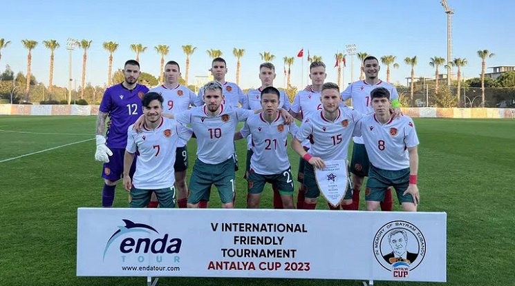 България (21) загуби и втория си мач в Анталия